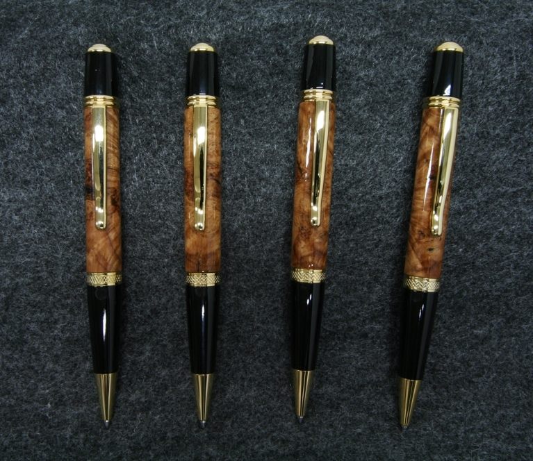 Christmas Pens 09