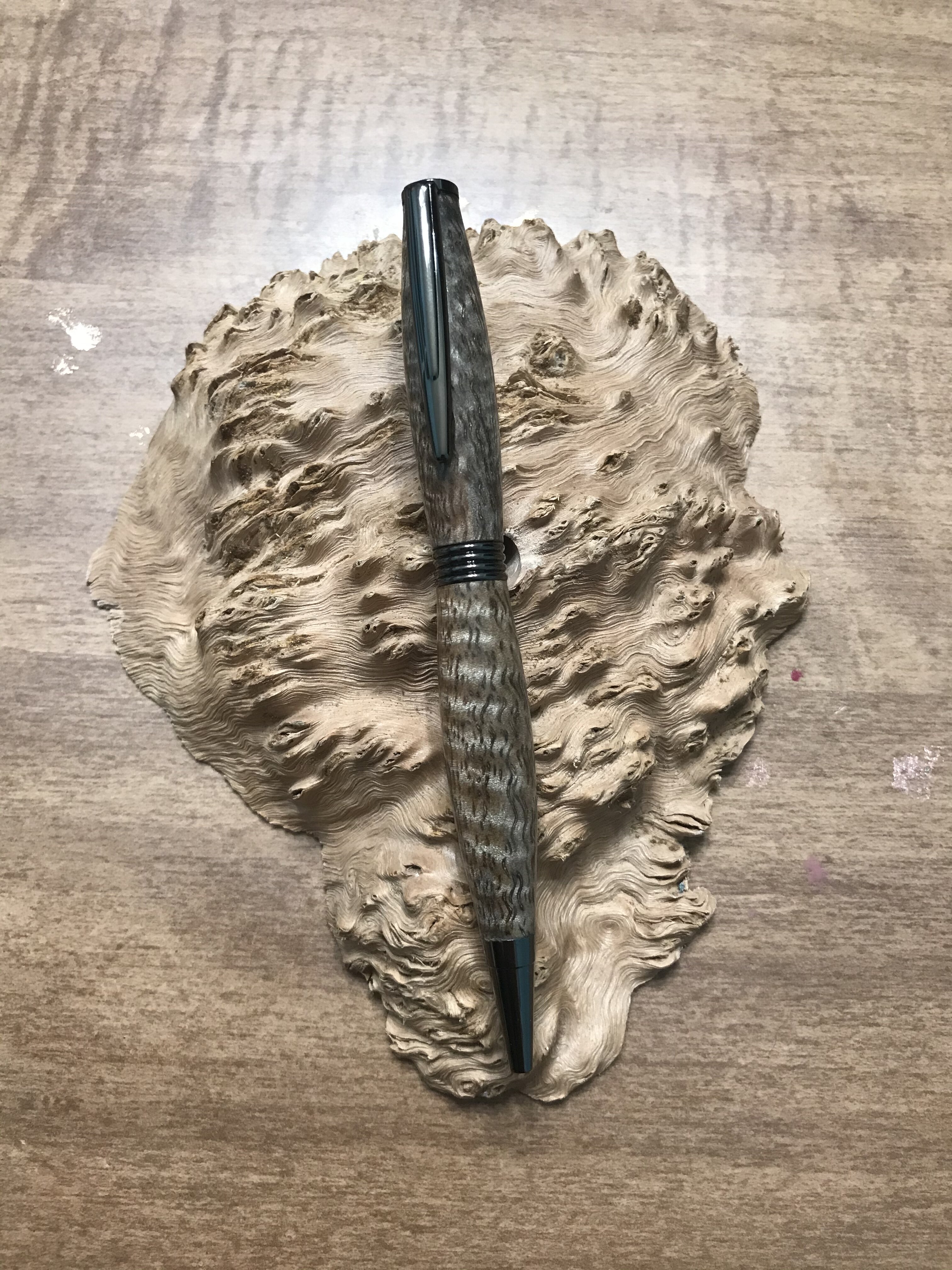 Curly Mango on a Gun Metal Trimline Twist Pen