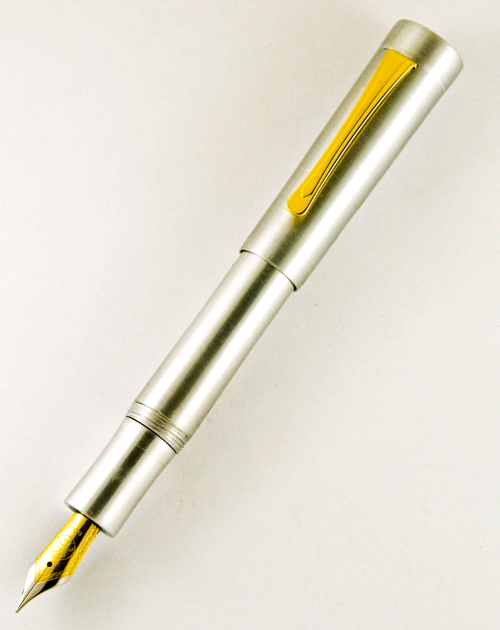 Custom Aluminum Two-Toned Fountain Pen