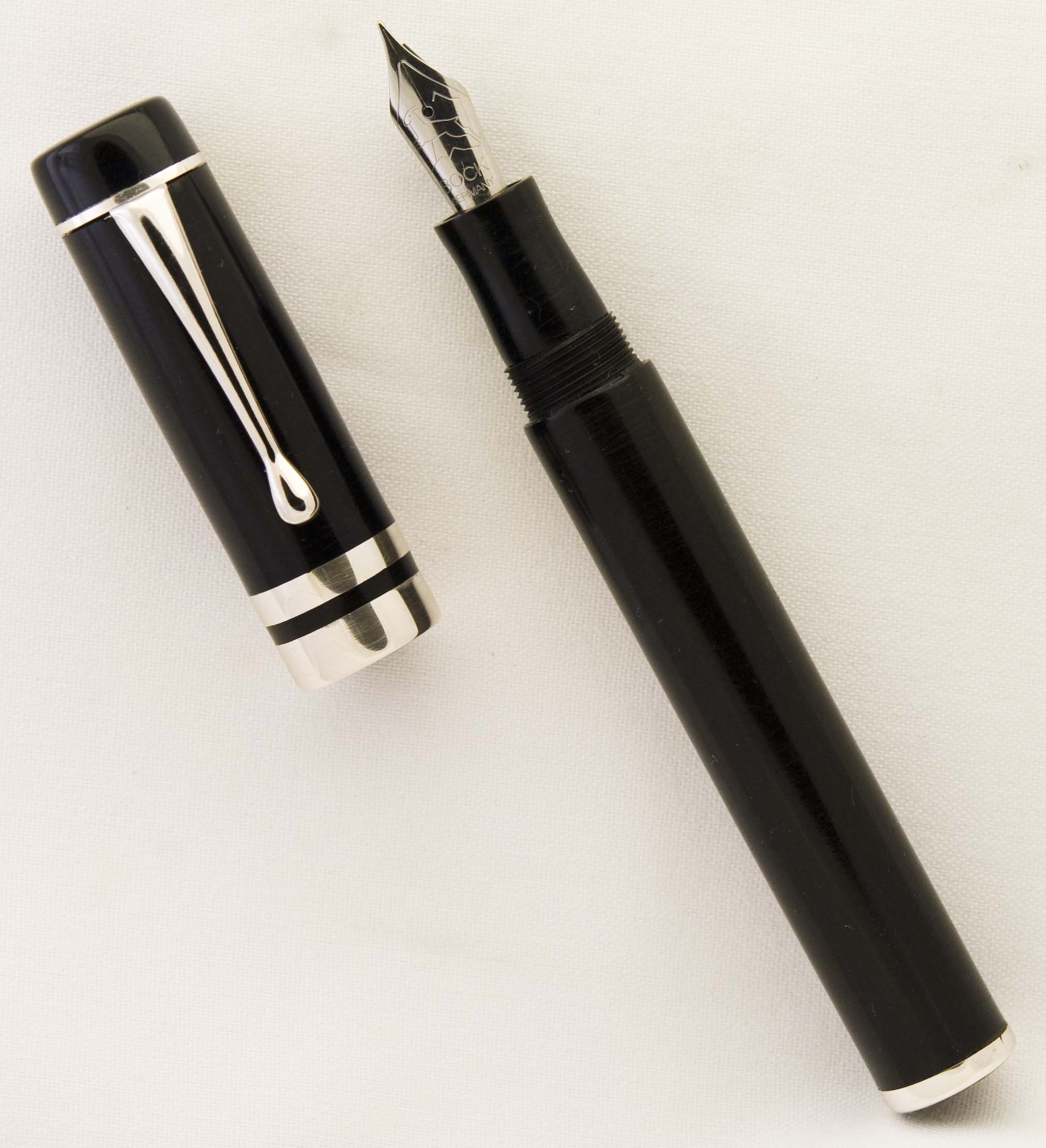 Custom Black and Silver Fountain Pen