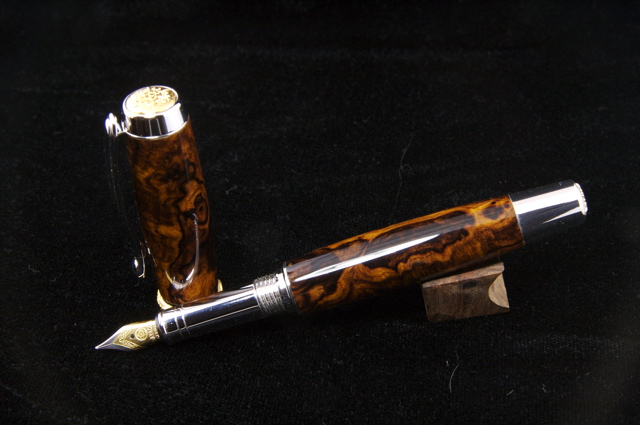 Desert Ironwood on 22k Jr Statesman Fountain Pen