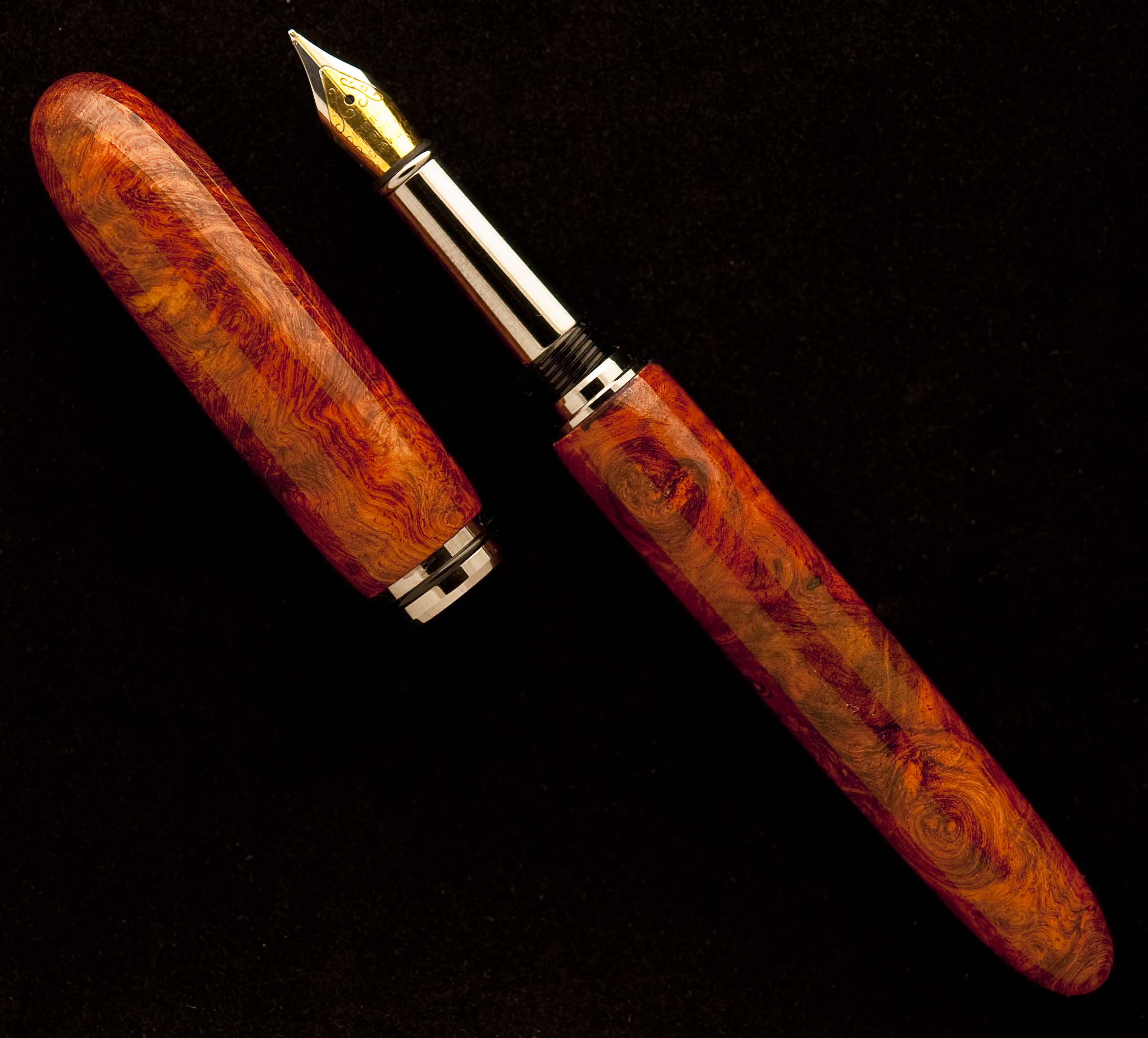Double Closed Ended Amboyna Burl Navigator Fountain Pen