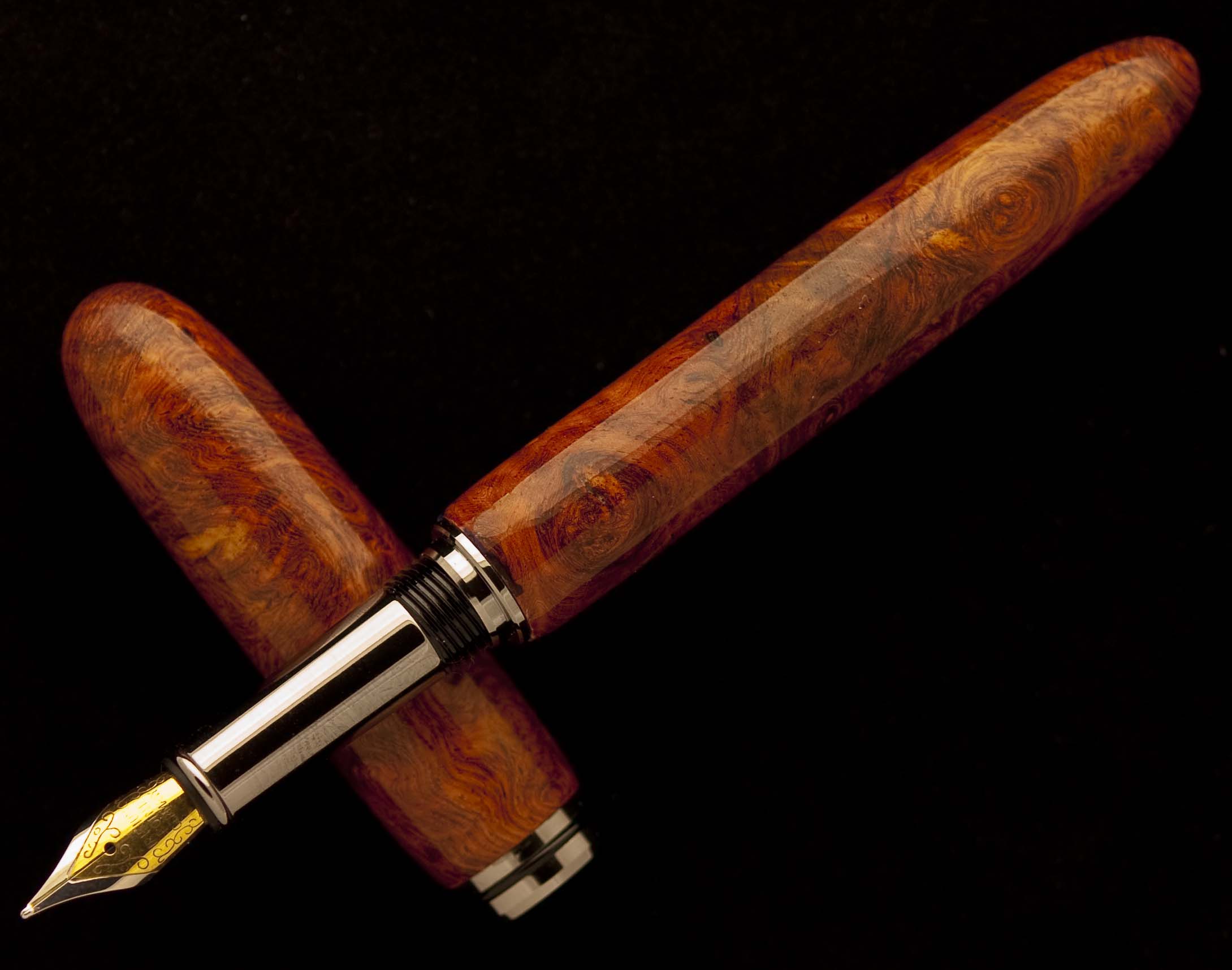 Double Closed Ended Amboyna Burl Navigator Fountain Pen