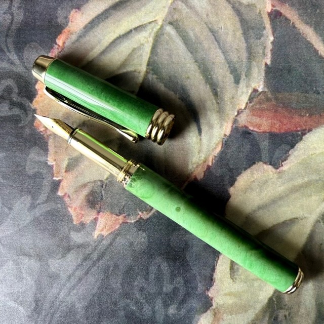 Dyed Green Box Elder Fountain Pen.jpg