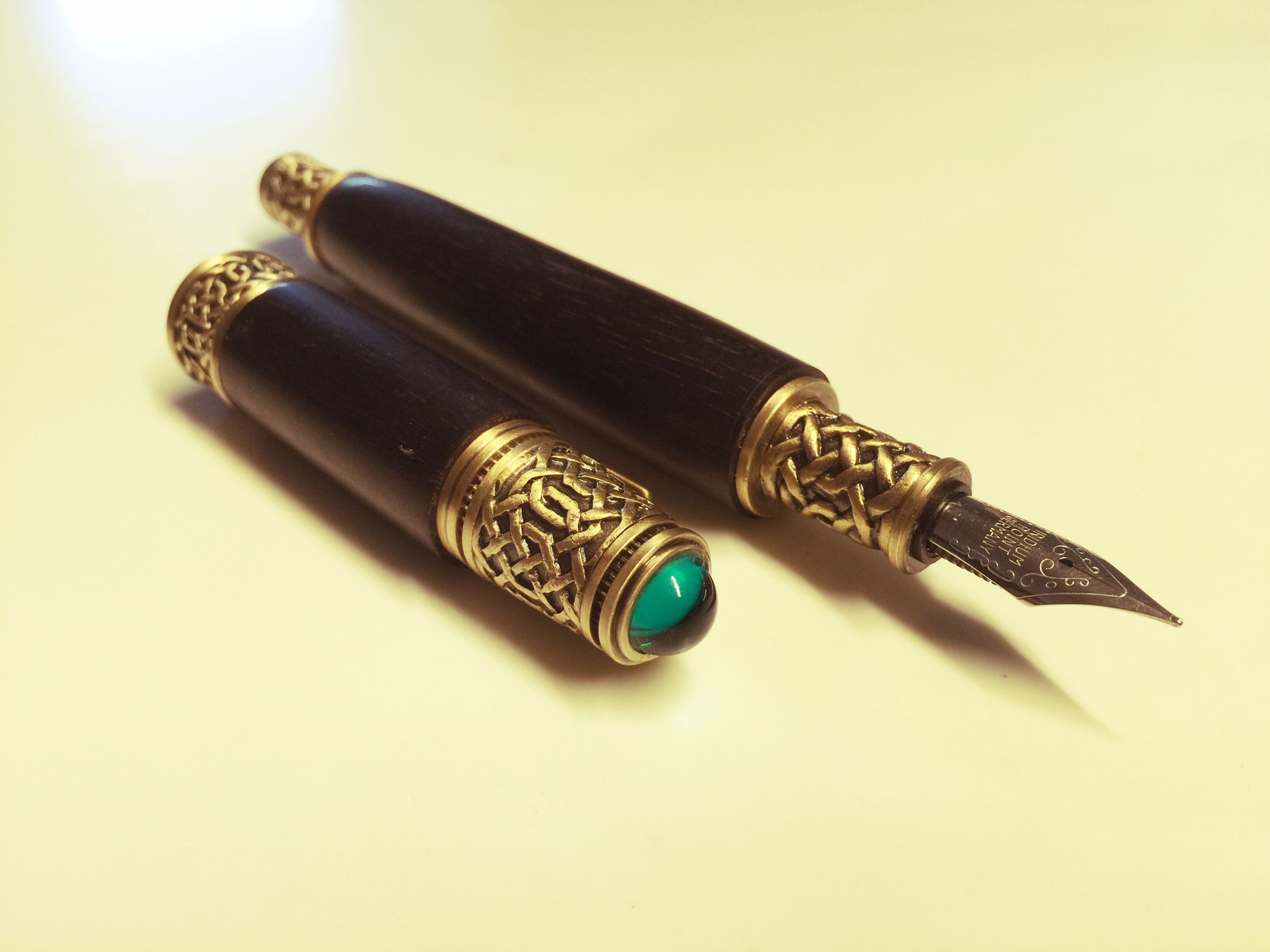 Ebonite Celtic pen