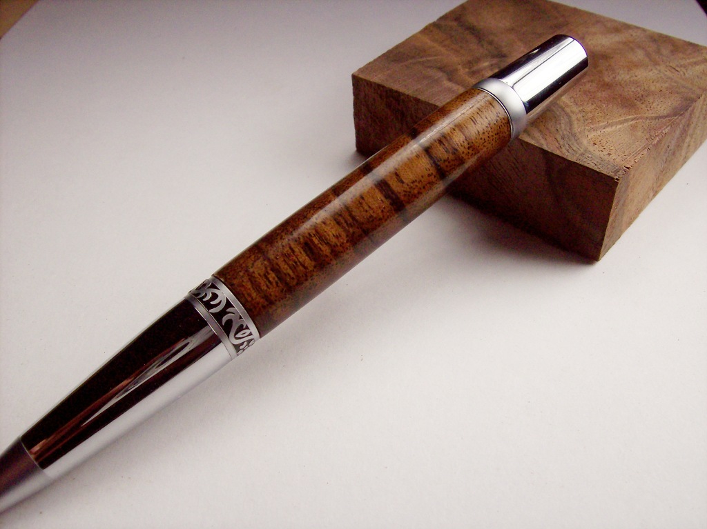 Elegant Sierra Claro Walnut x-cut