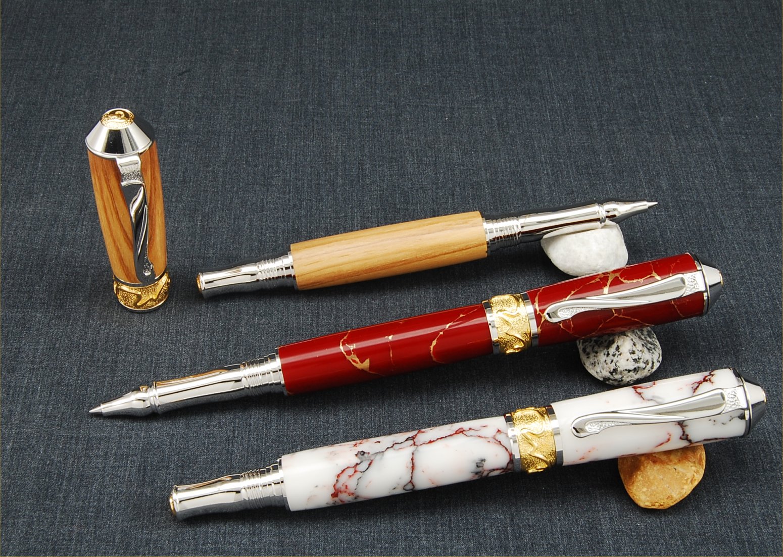 Final pens of 2011 (playing catch-up on showing off)