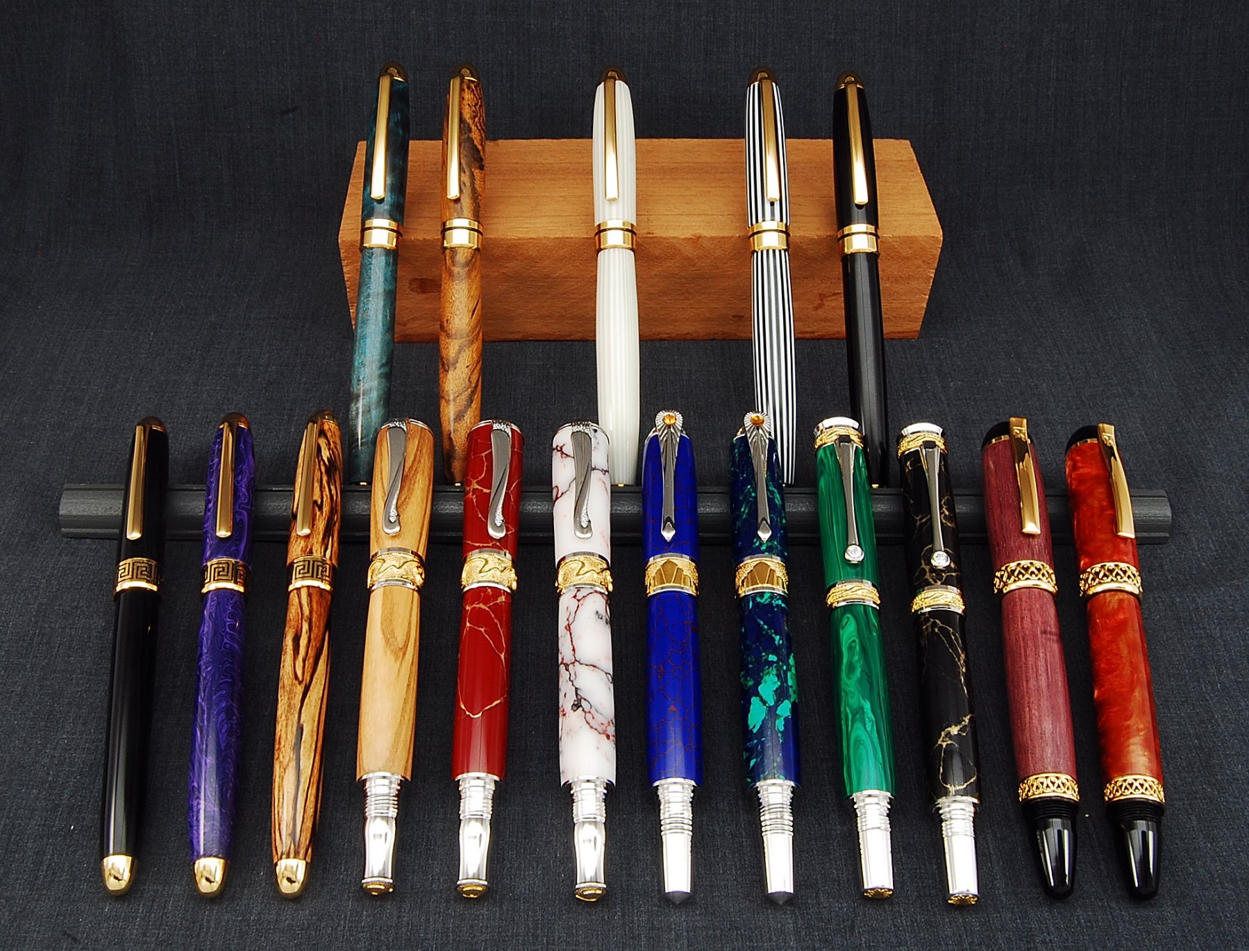 Final pens of 2011 (playing catch-up on showing off)