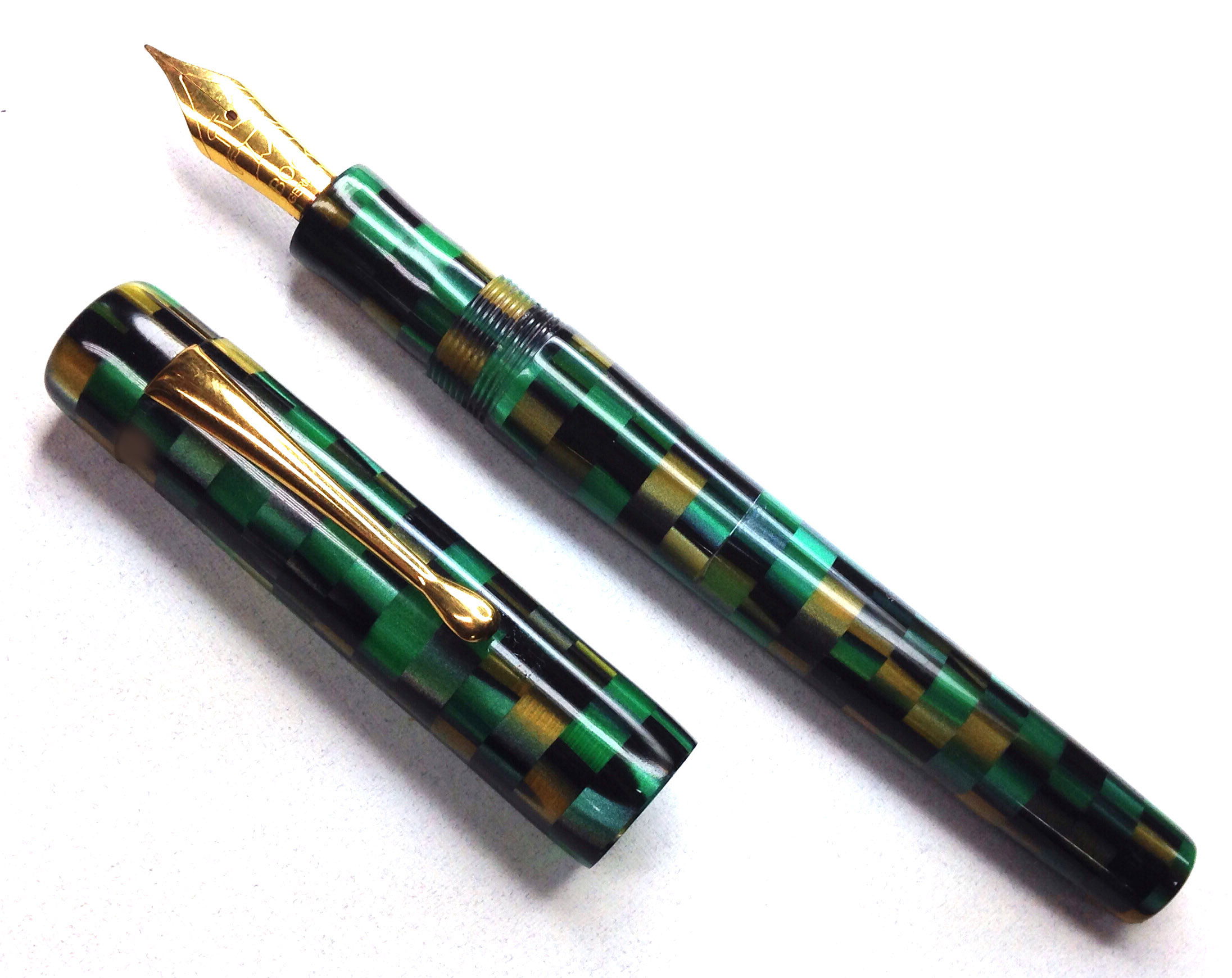 Gold and Green Mosaic Fountain Pen