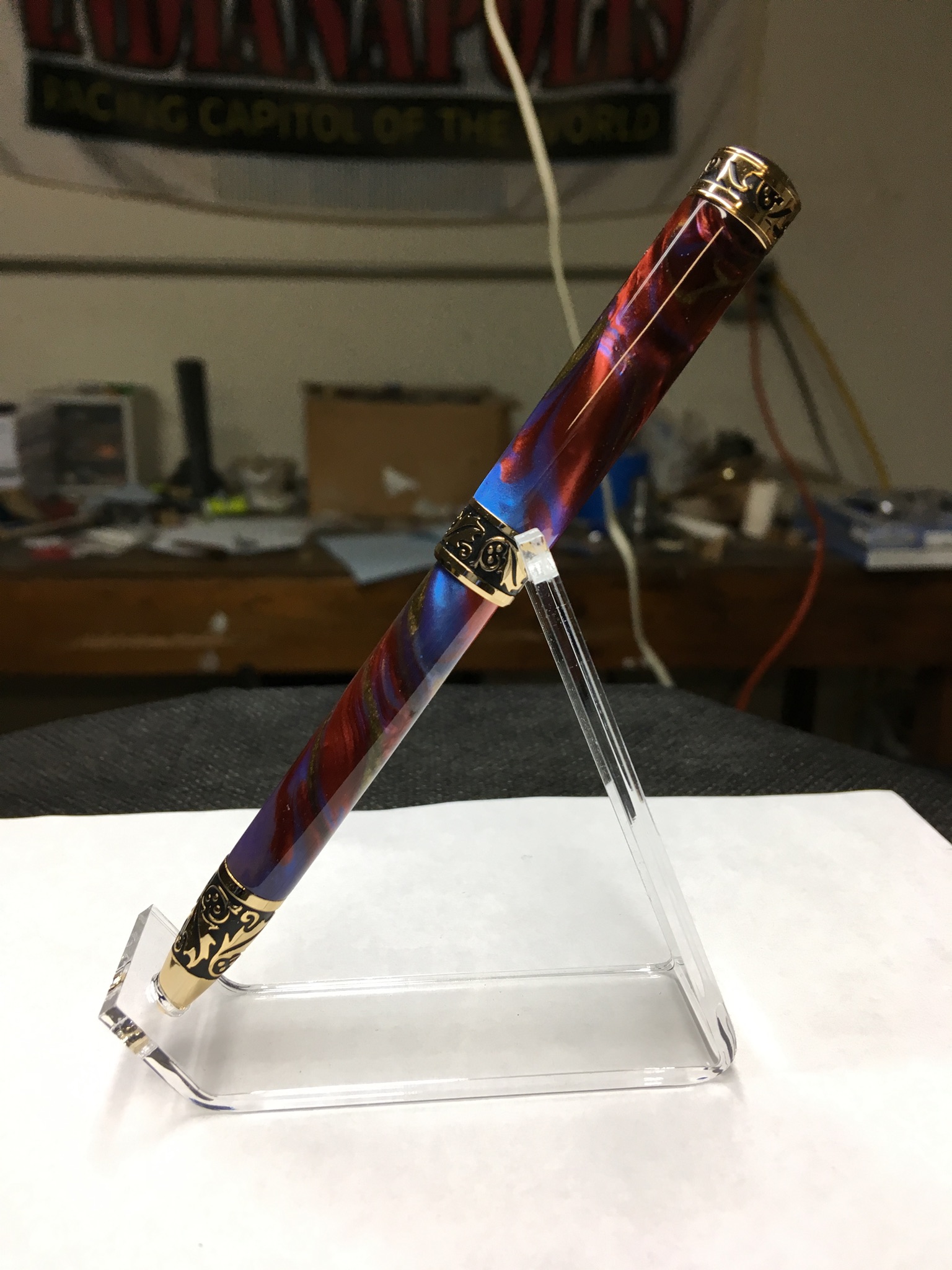 Gold Sculpted Pen