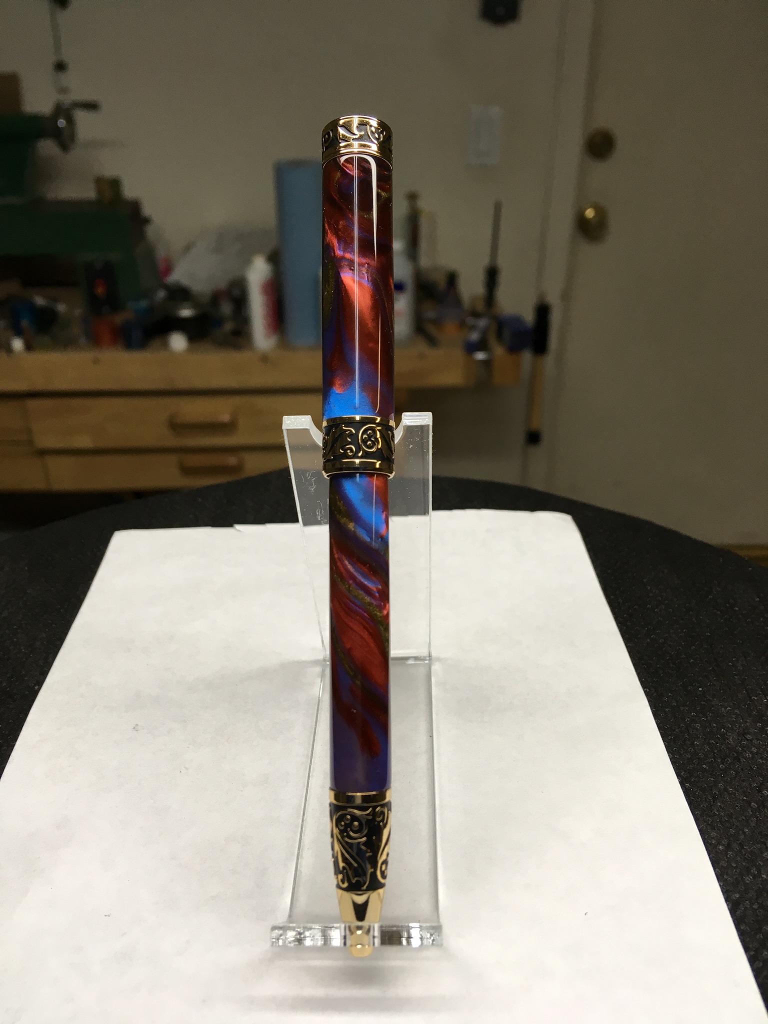 Gold Sculpted Pen