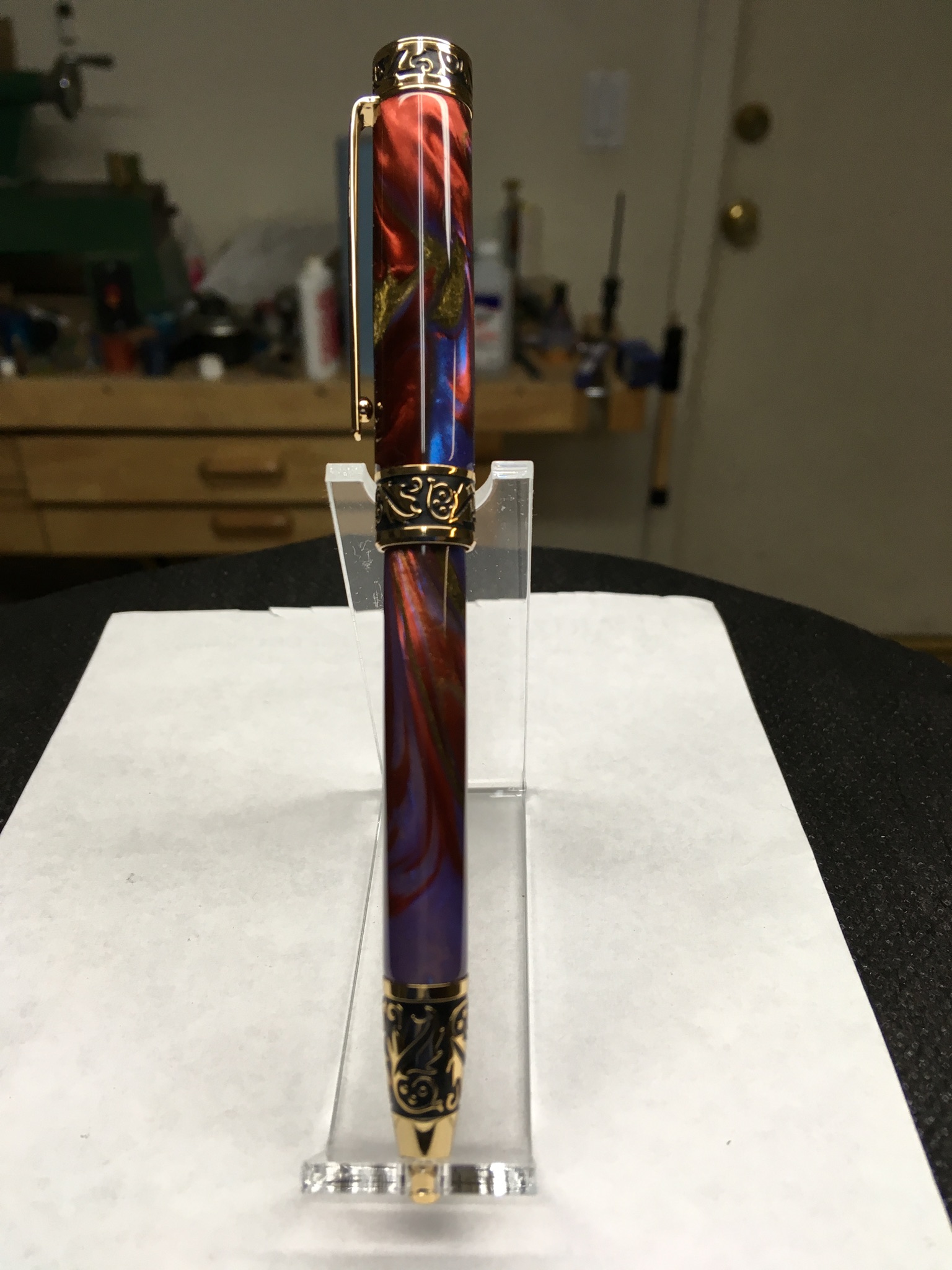 Gold Sculpted Pen