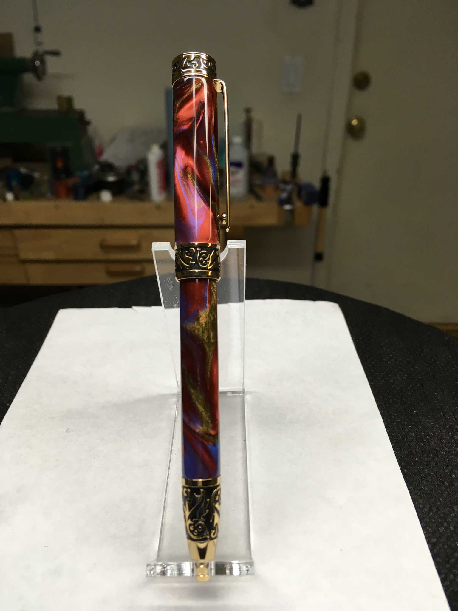 Gold Sculpted Pen