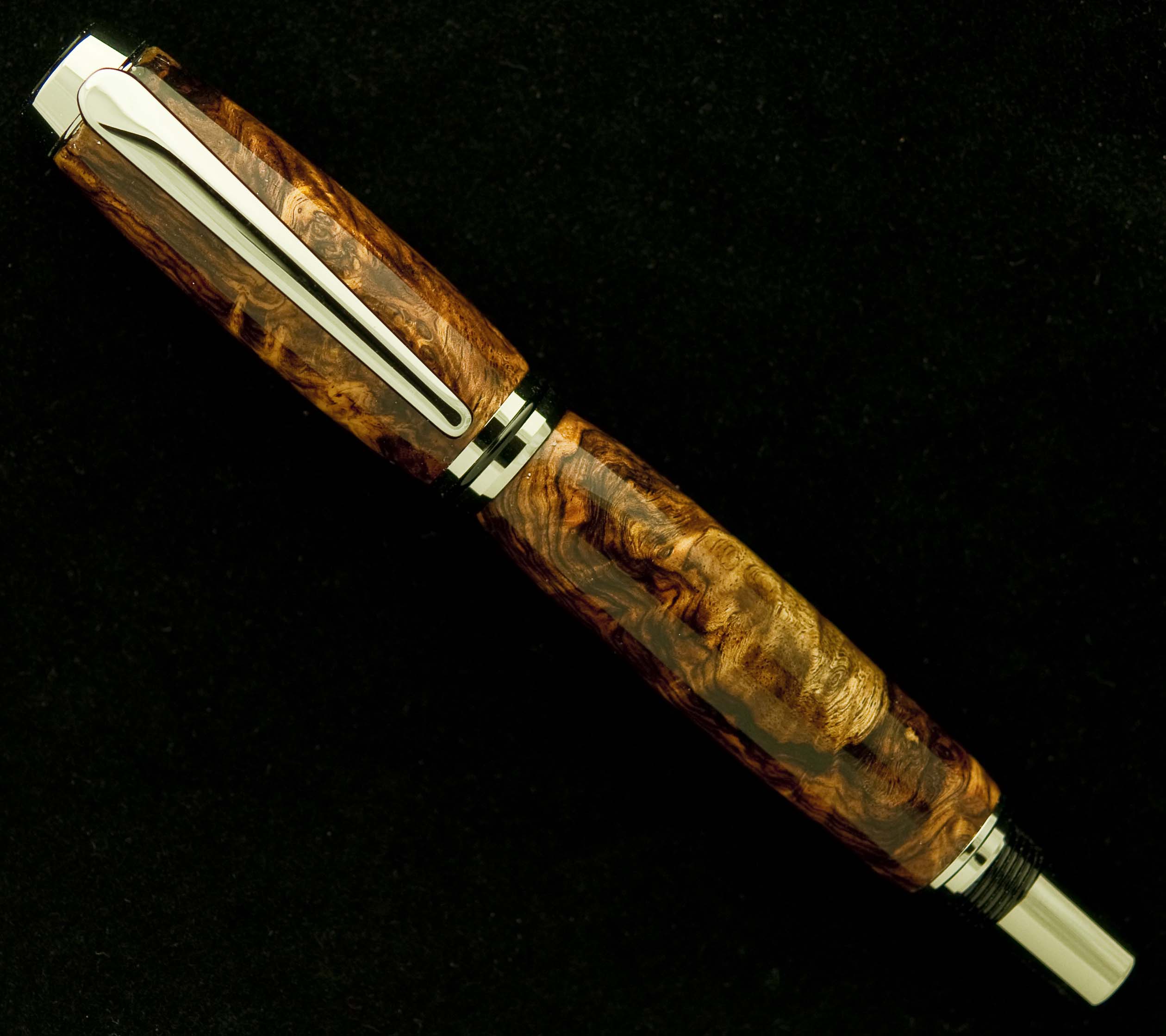 Honduran Rosewood Burl on Navigator