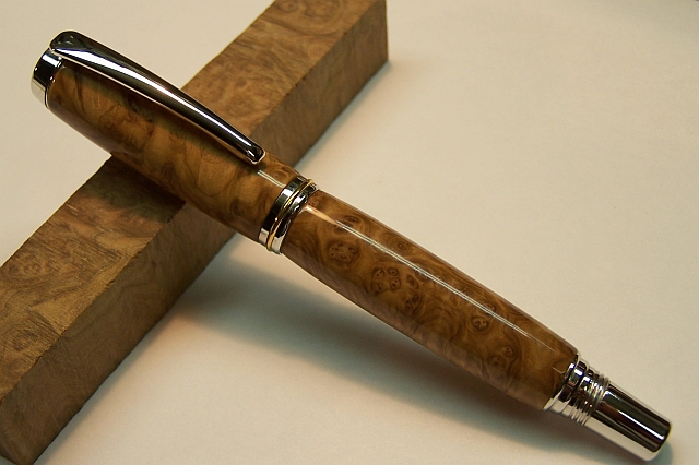 jr. Gent II rollerball corrugata burl