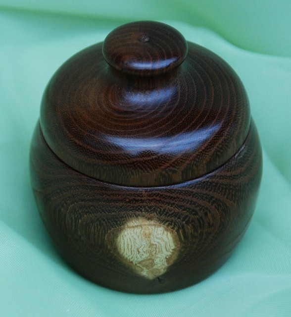 Lidded pots