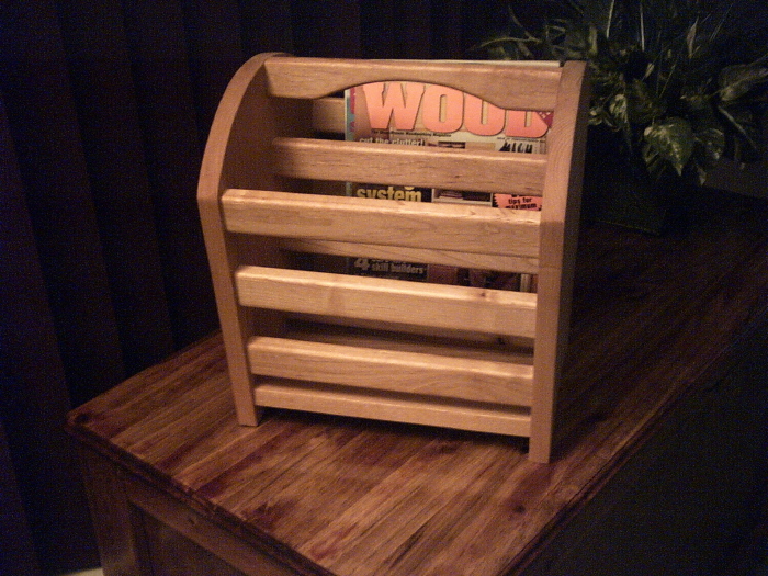 Magazine rack in Maple