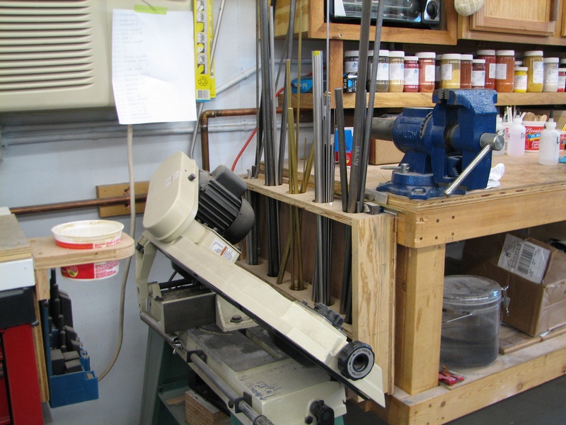 Metal cutting bandsaw