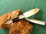 Mule Deer Antler Fountain Pen