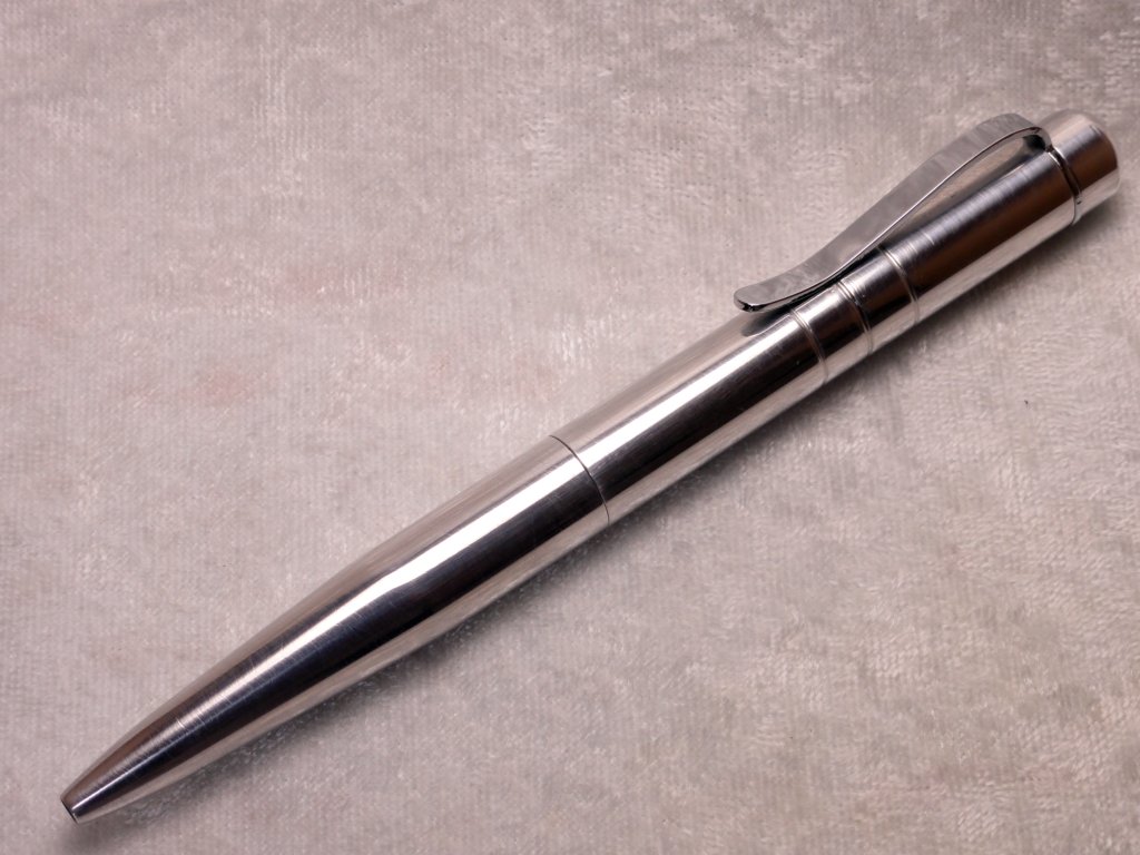 My first attempt at a ( almost ) kitless pen