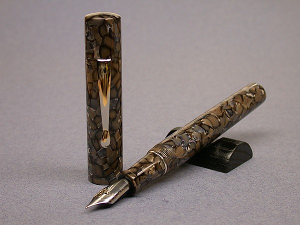 Nazca Custom Fountain Pen in Gray Invisavue