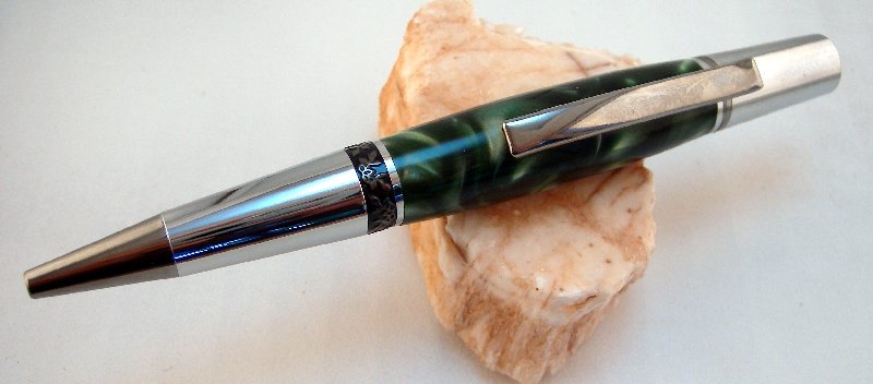 Olive Aero Pen