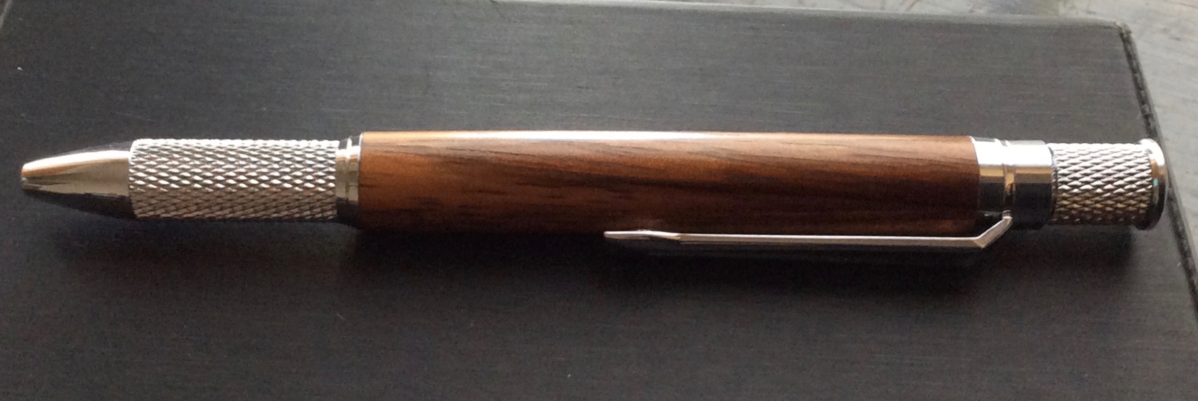 Olivewood Knurled pen