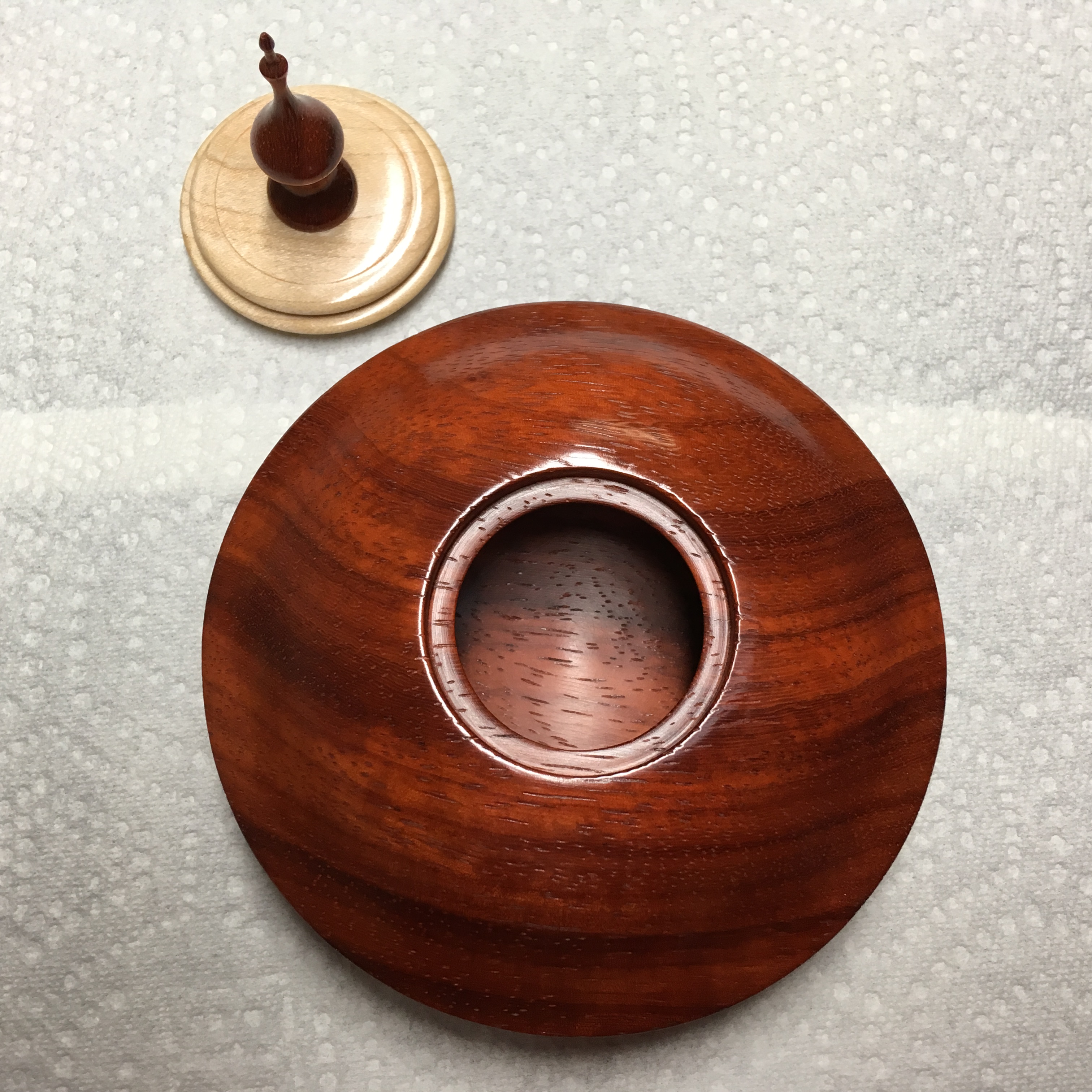 Padauk box w/maple lid