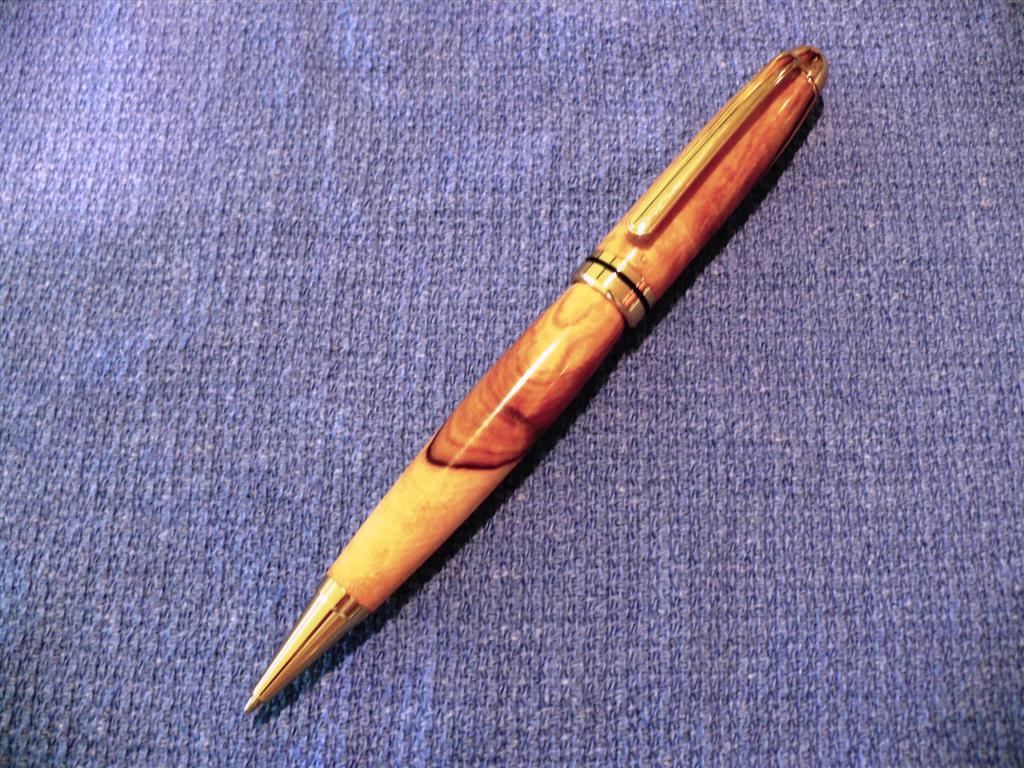Pen 13 - Maple Burl