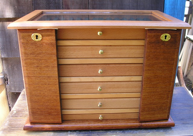 Pen chest