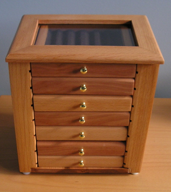 PEN CHEST