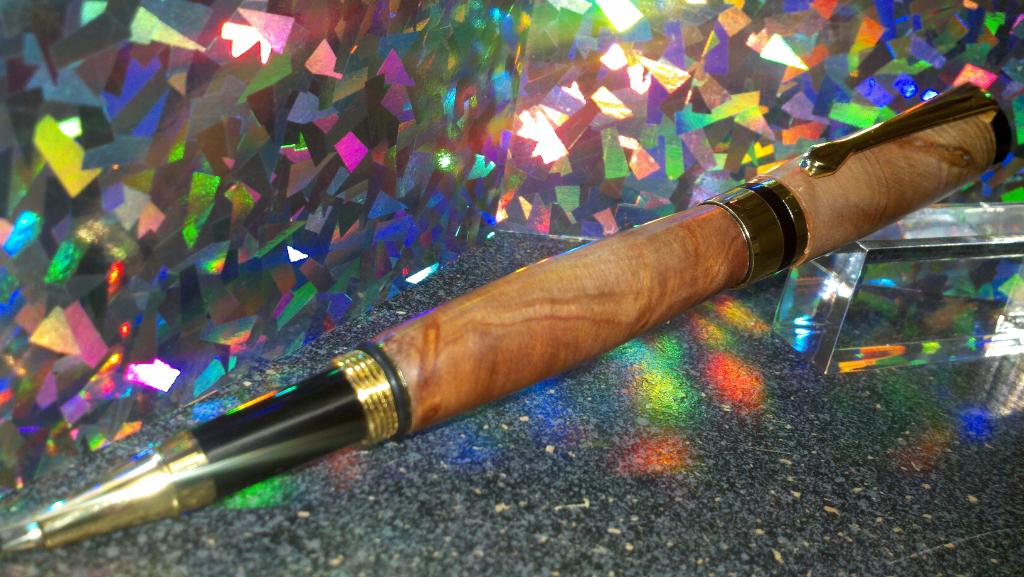 Redwood Lace Burl Classic Rollerball
