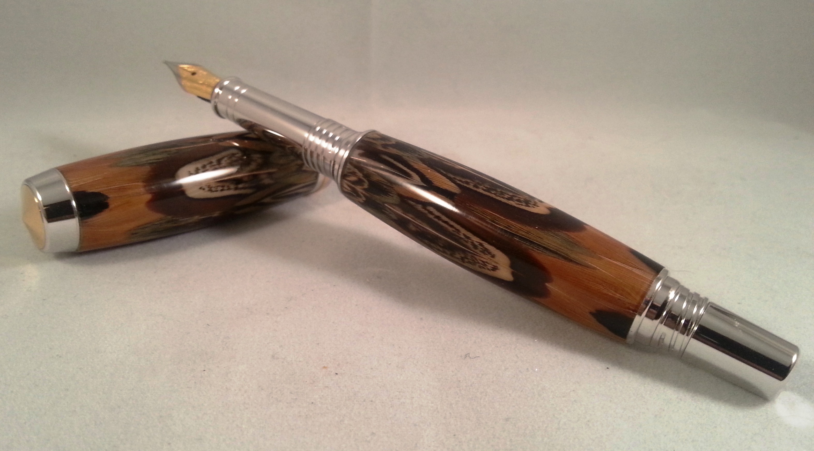 Ringneck Pheasant Feathered Jr Gent II Fountain Pen - Cap Off