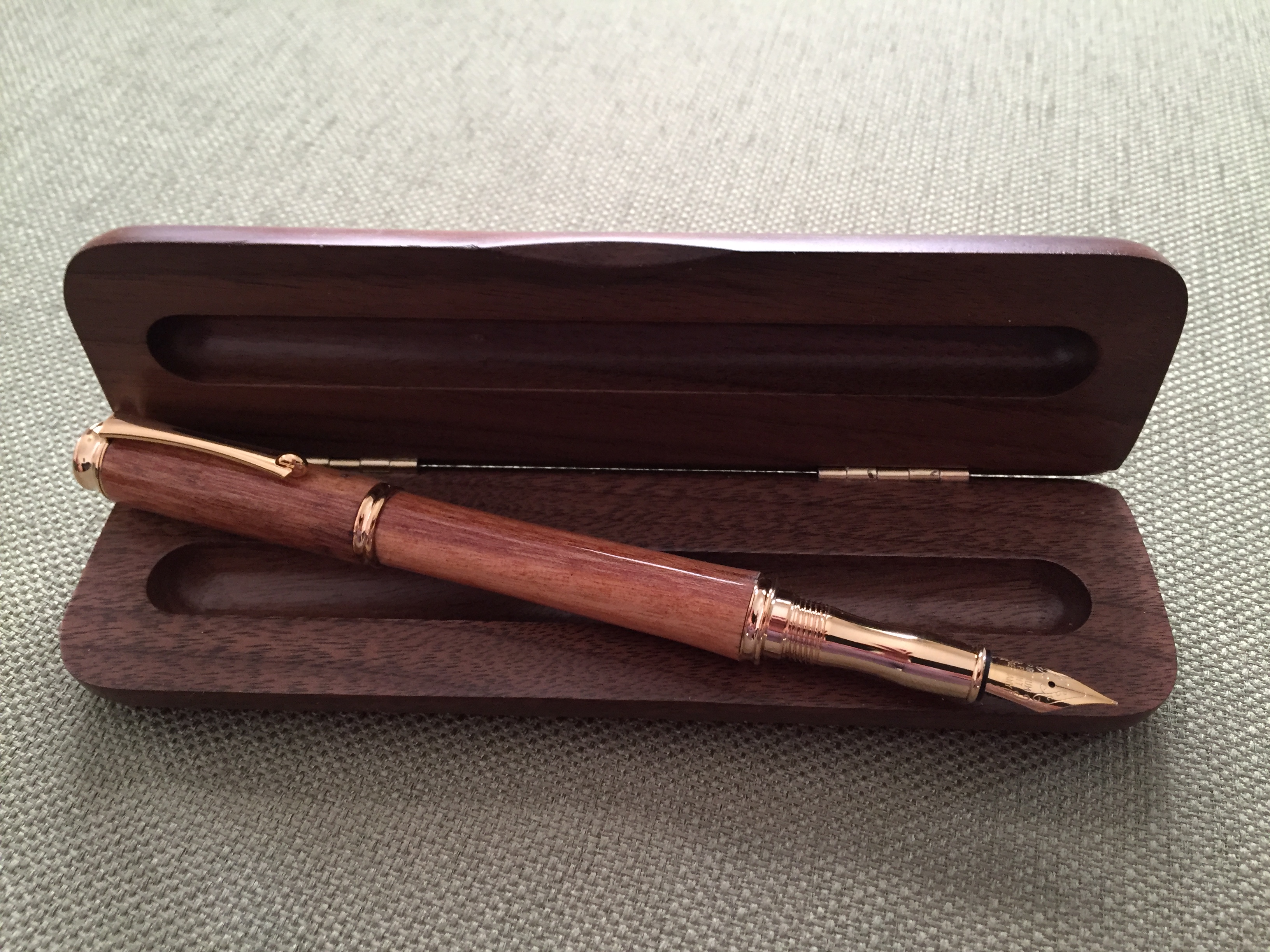 Rosewood Fountain Pen