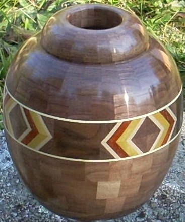 segmented & laminated spice jar