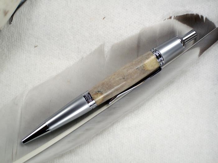Shortened Sierra Click Pen in Deer Antler