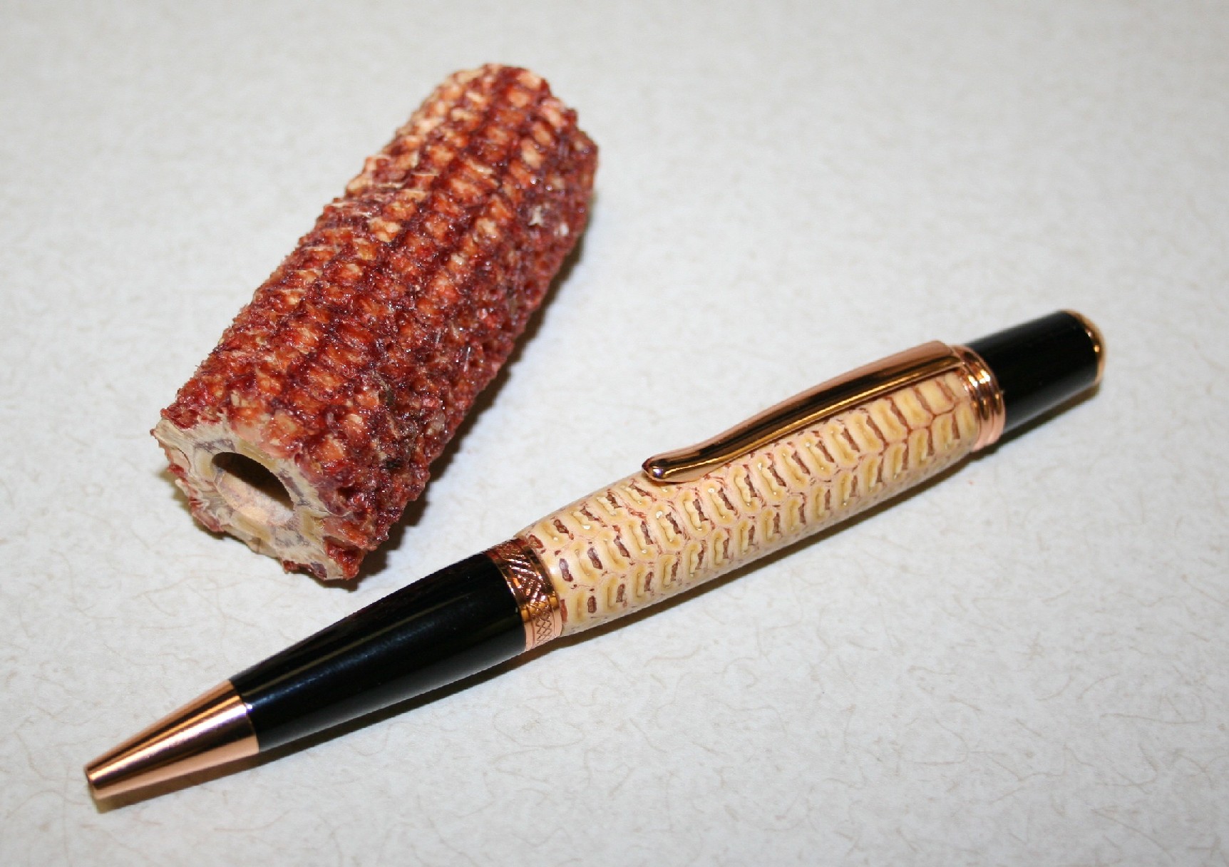 Sierra Corn Cob pen