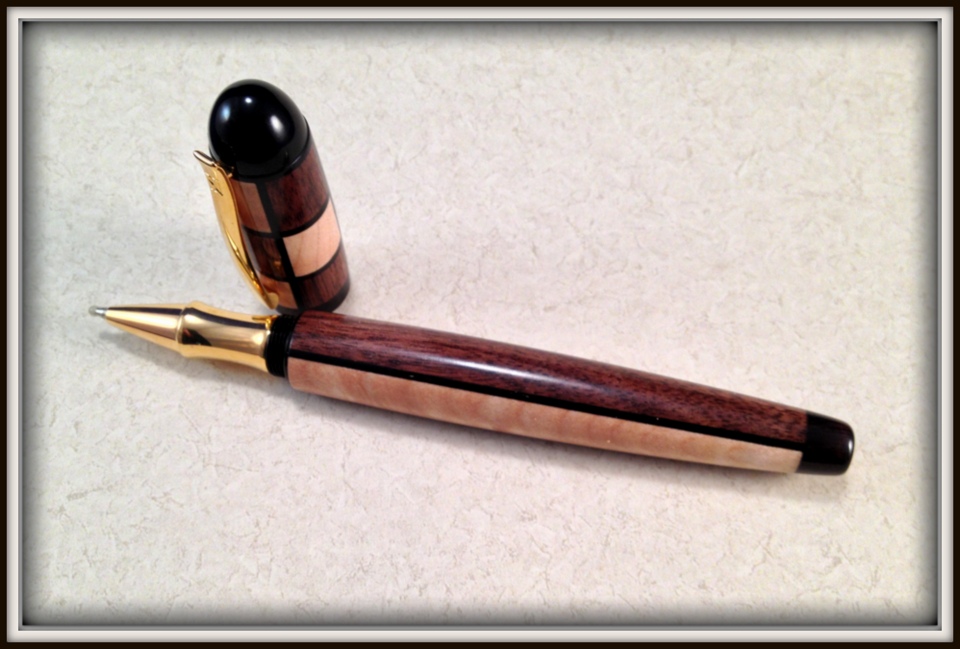 simple segmented closed end pen