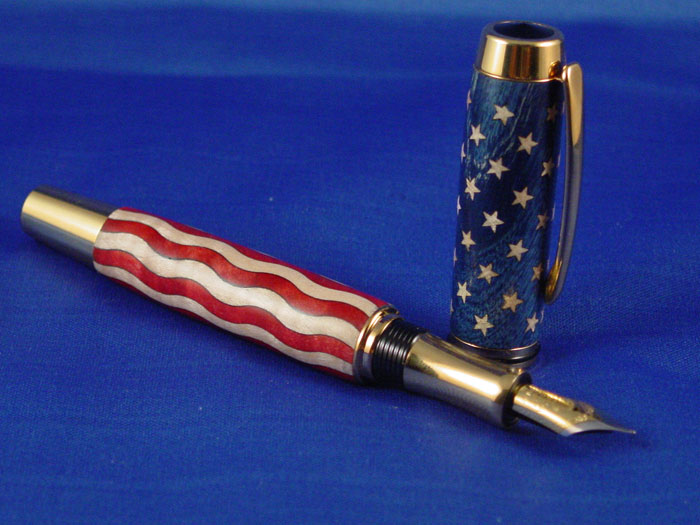 Stars and Stripes Gentlemen's Gold Fountain Pen