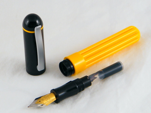 String-winder pen