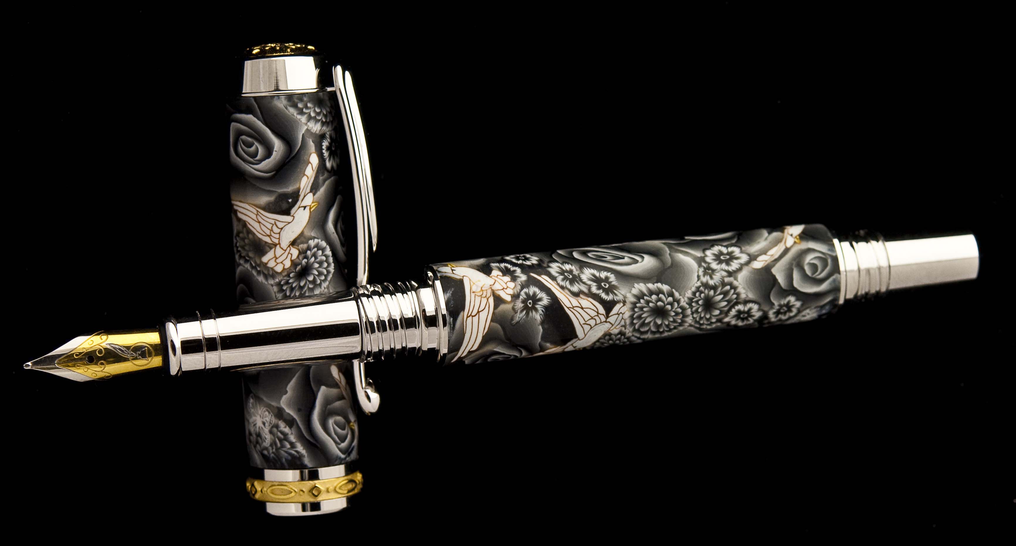 Toni's Black Roses Fountain Pen