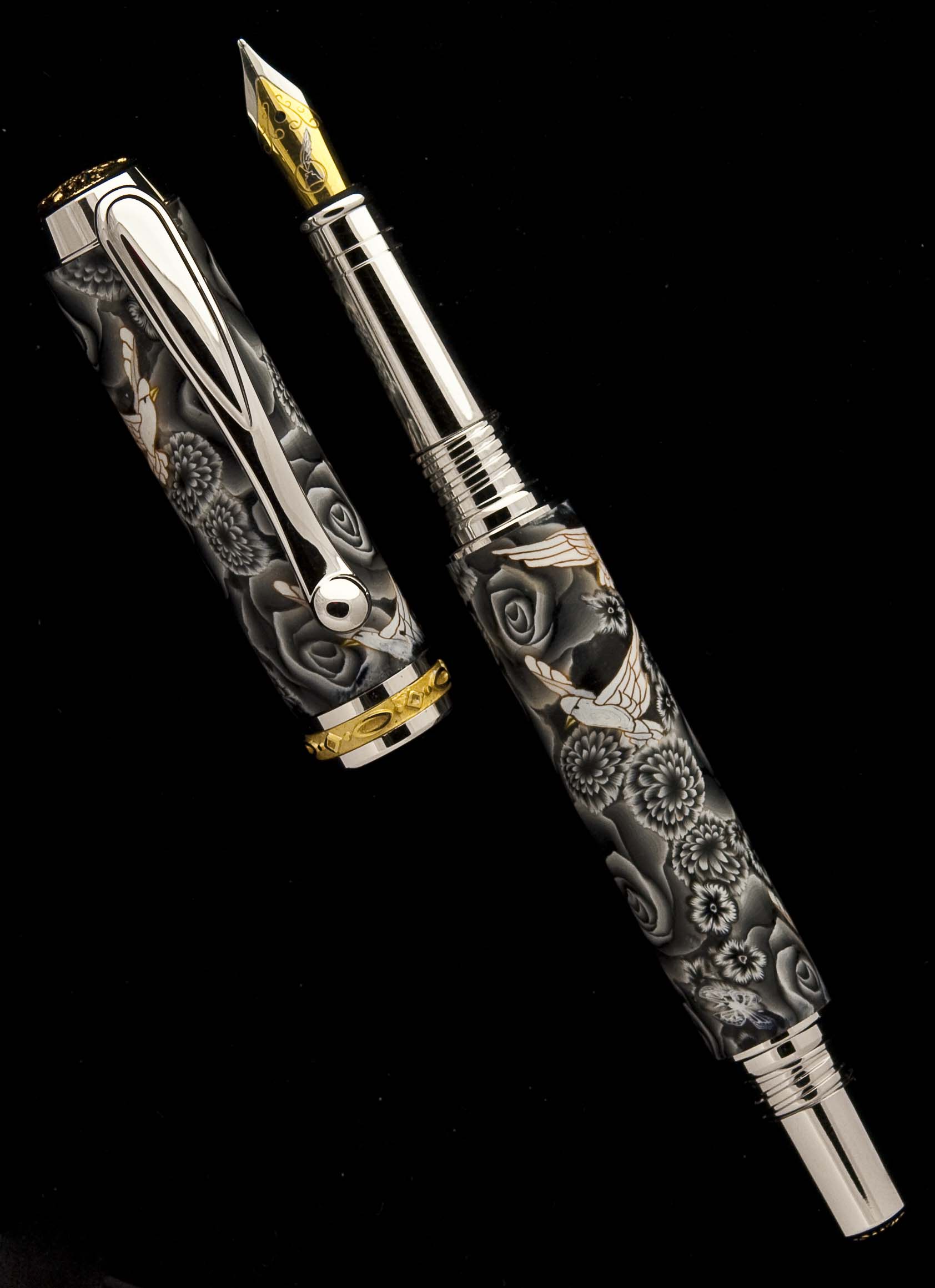 Toni's Black Roses Fountain Pen