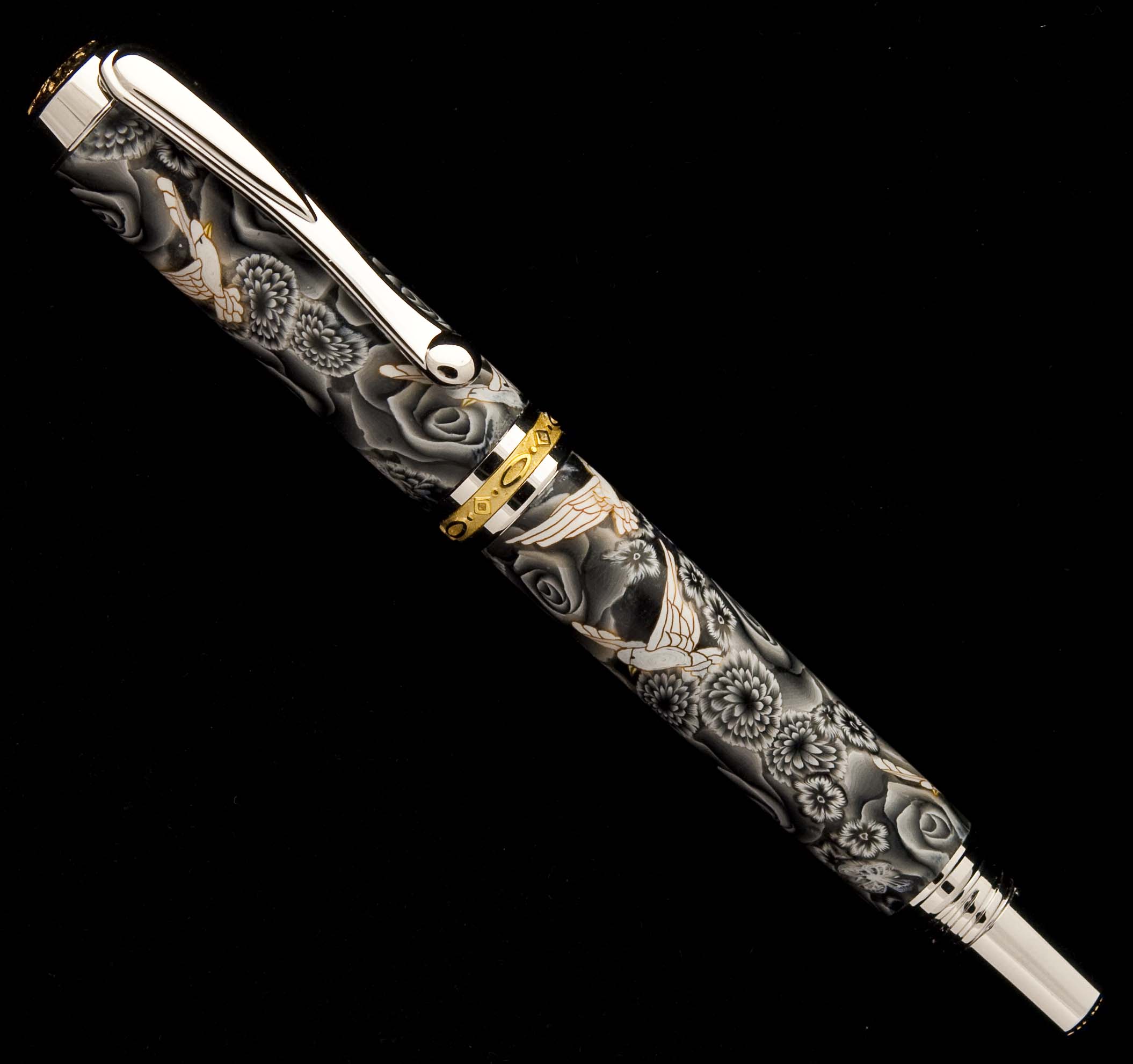 Toni's Black Roses Fountain Pen