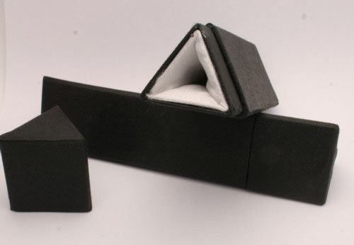 Triangle pen box