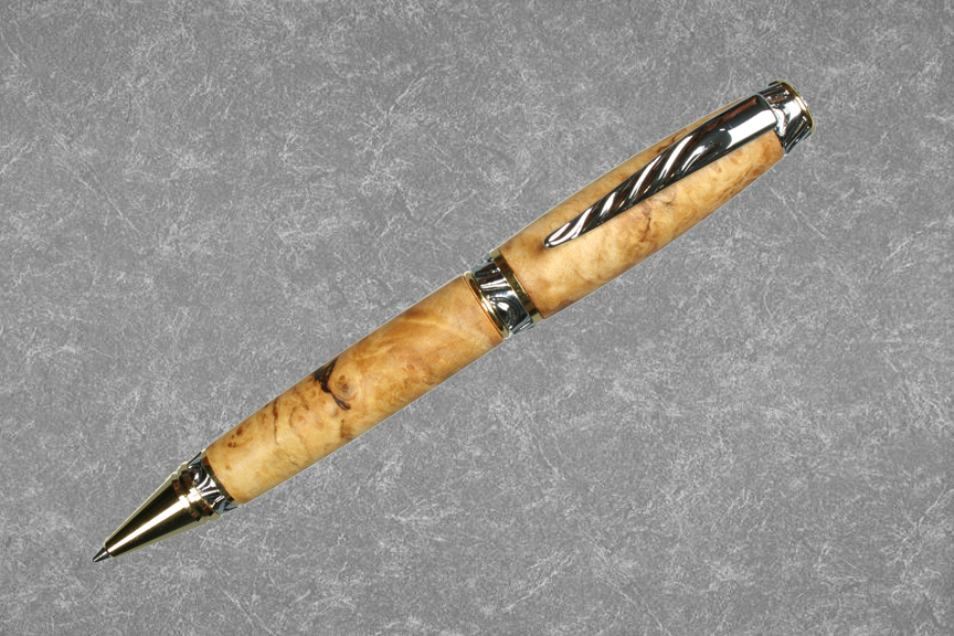 Ultra Cigar in Big Leaf Maple