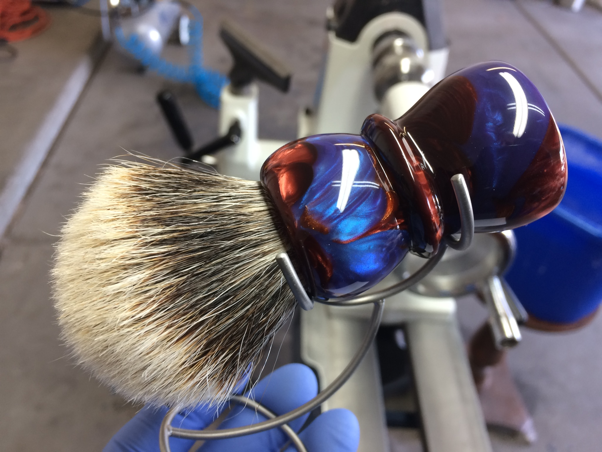 Violet-Red-Bronze Saving Brush