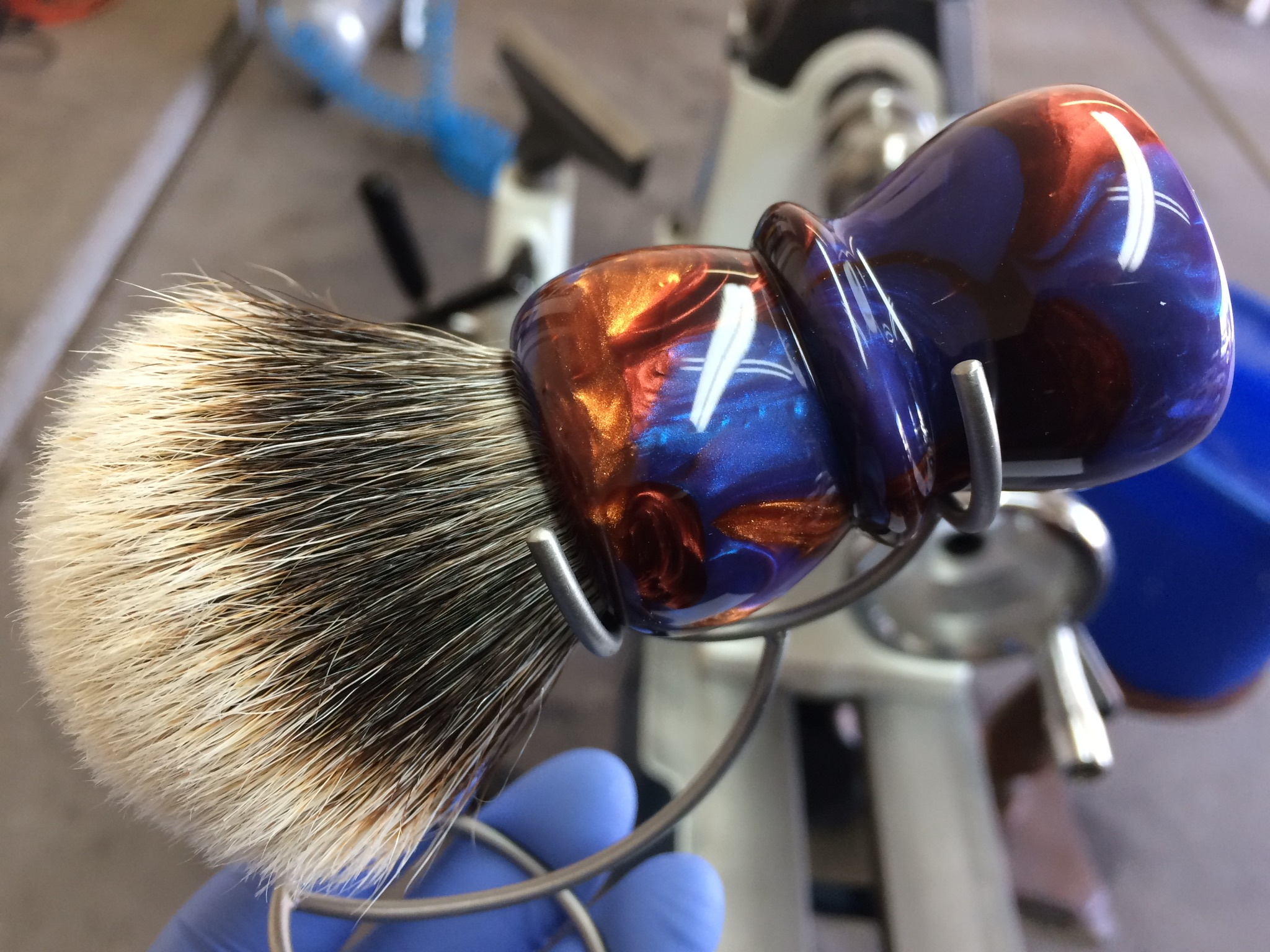 Violet-Red-Bronze Saving Brush