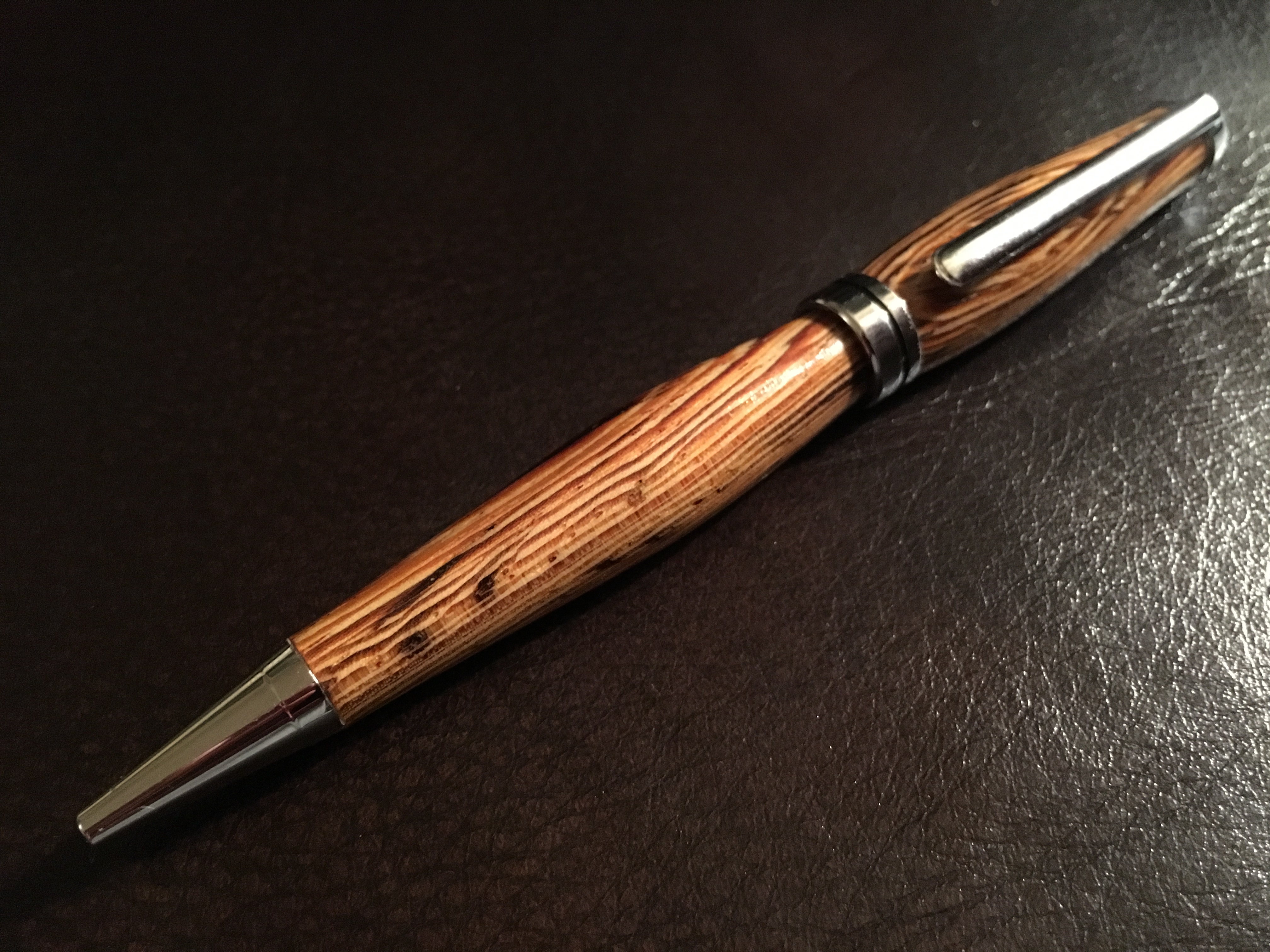 Wenge wood, Summit pen