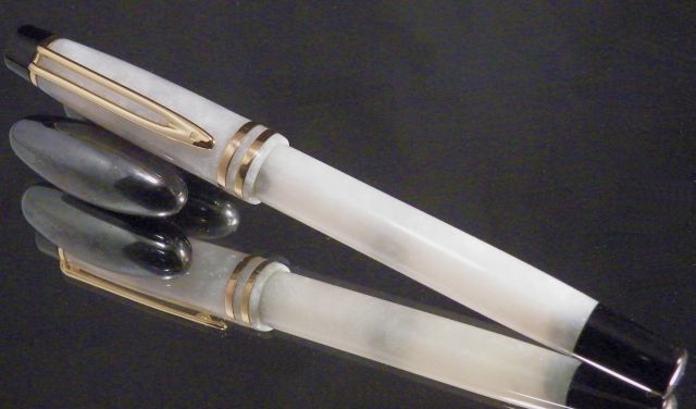 White and Black Acrylic Fountain pen