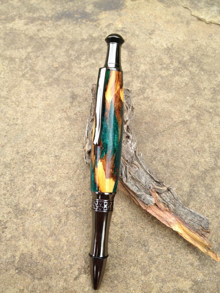 Worthless Wood and Alumilite Phoenix Twist